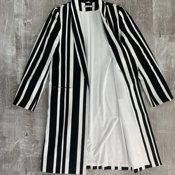 Alice and Olivia black and white striped coat. - Picture 2 of 8